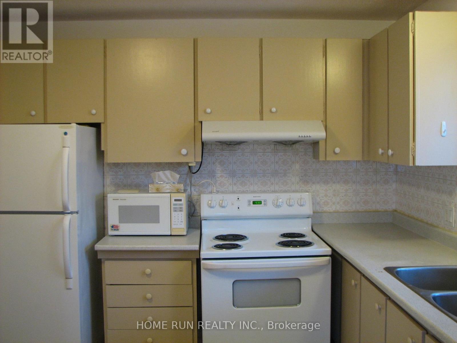 1023 MEADOWLANDS DRIVE - 11