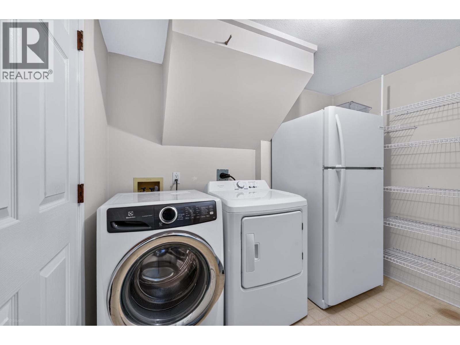 Photo of 68 10000 FISHER GATE 40