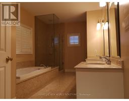 Bedroom 3 - 36 Country Heights Drive, Richmond Hill, ON L4E3M8 Photo 10