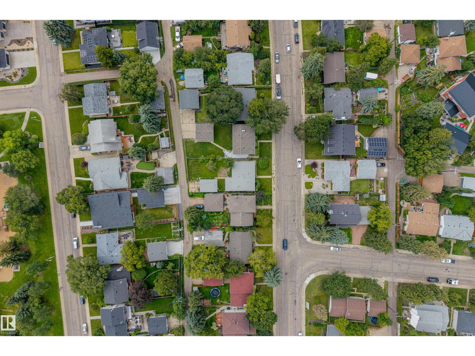 12107 40 AV NW - 21