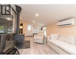 Living room/Dining room - 33c 1120 Shawnigan-mill Bay Rd, Mill Bay, BC V0R2P2 Photo 6