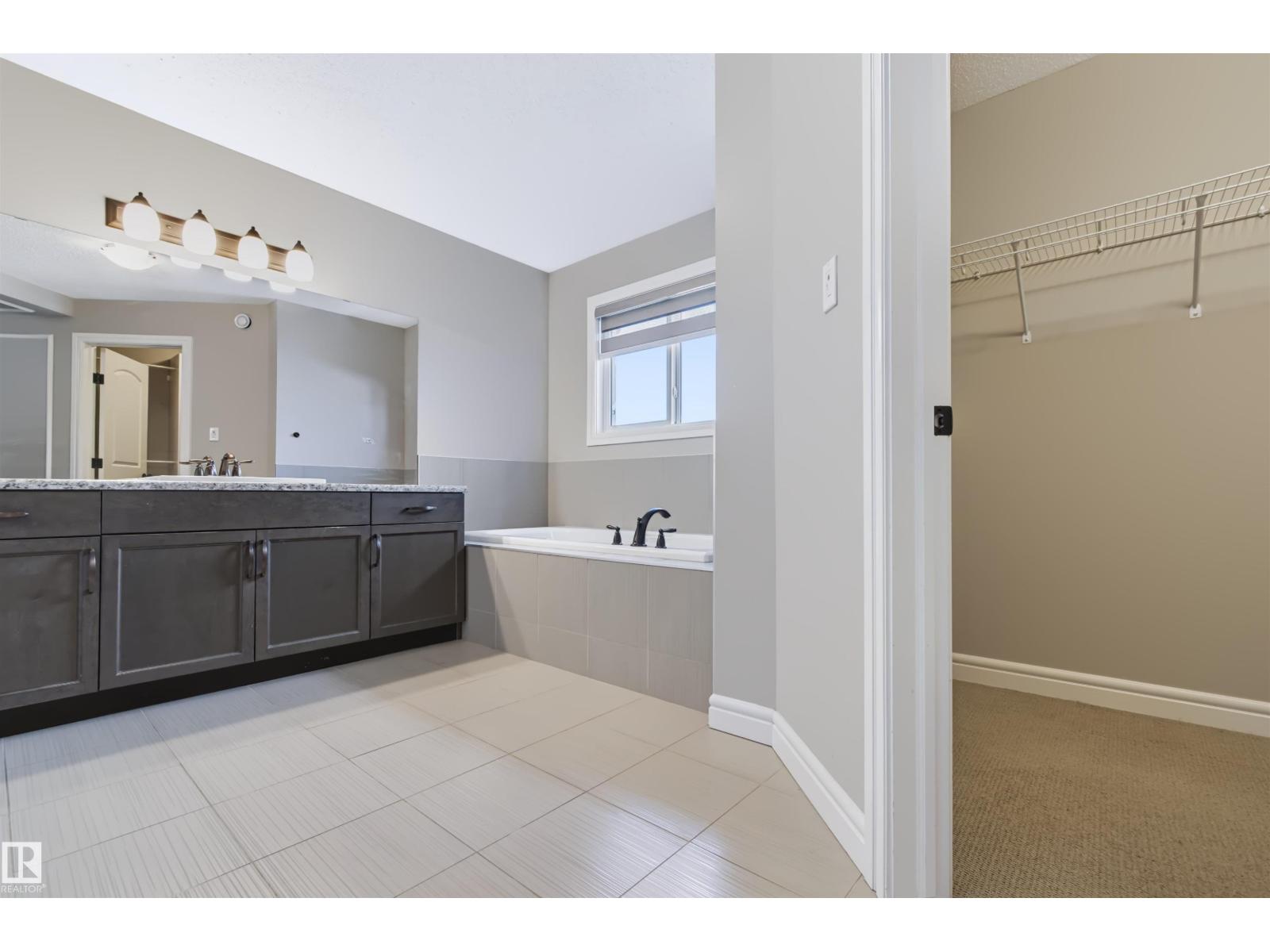 1420 158 ST SW - 25
