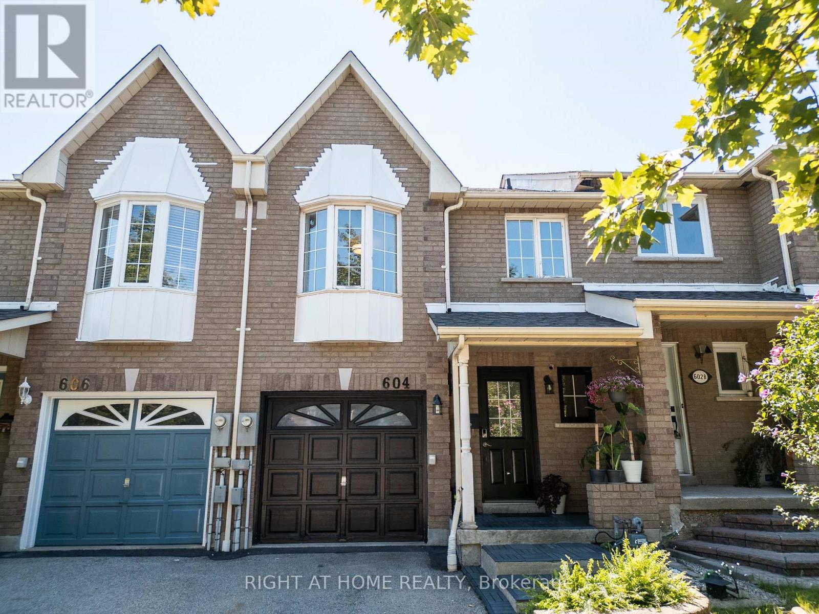 604 LUMBERTON CRESCENT - 2