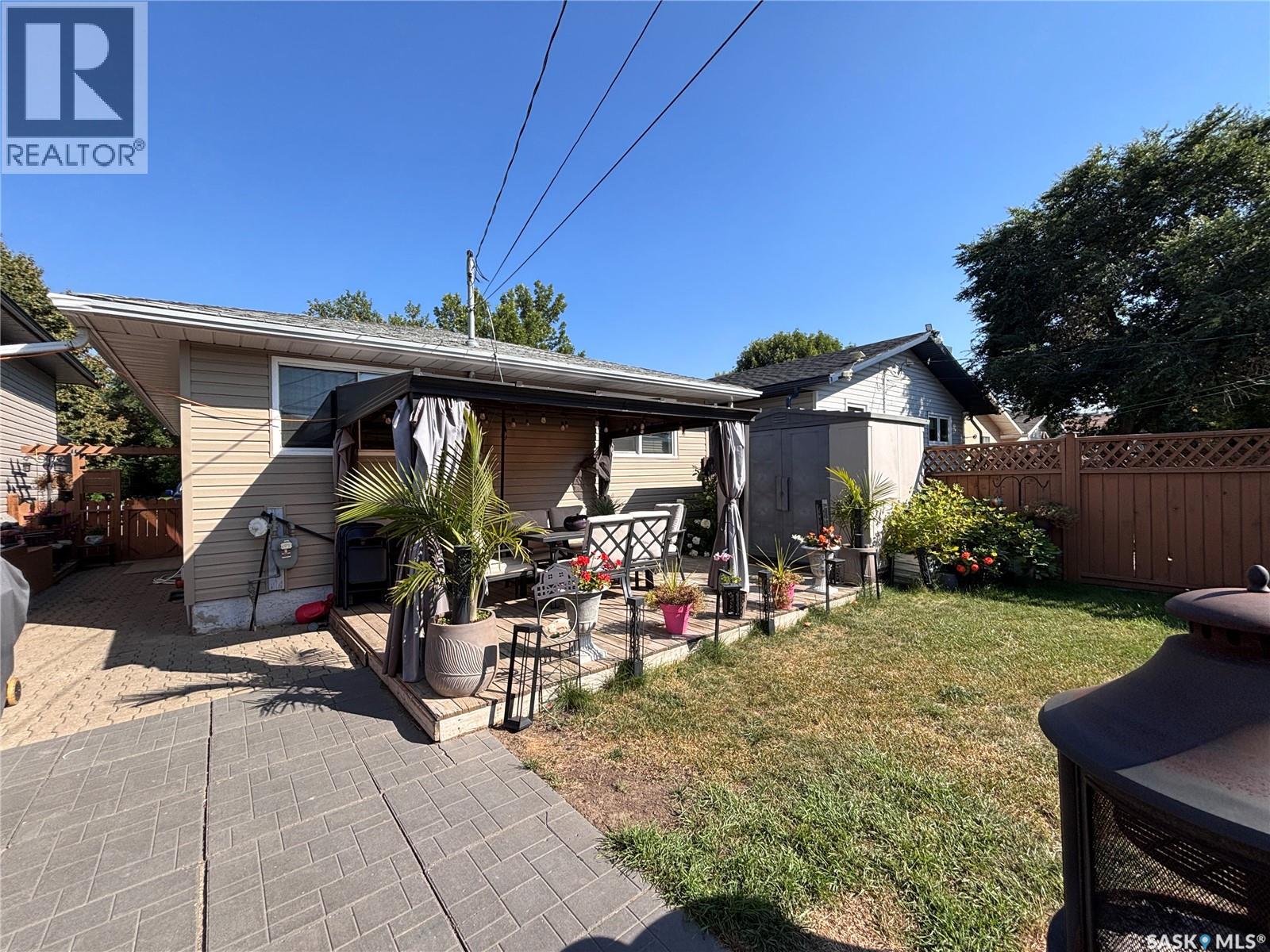 1524 Bradwell AVENUE - 31