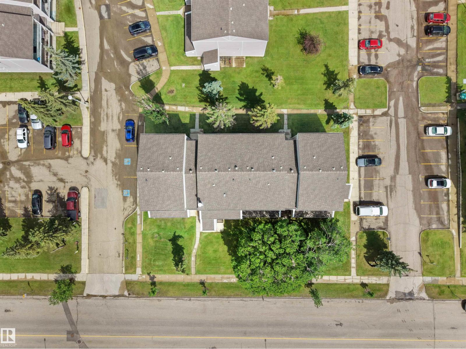 #4 3851 76 ST NW, Michaels Park, Edmonton photo 4