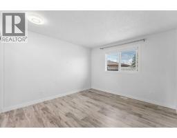 Kitchen - 4666 Marbank Drive, Calgary, AB T2A3J6 Photo 11