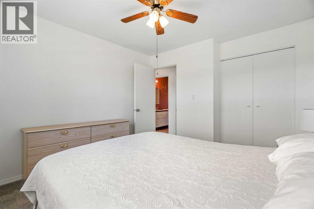 1307 Lake Ontario Drive SE - 16
