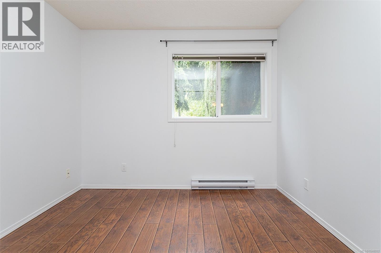 108 898 Vernon Avenue, Saanich