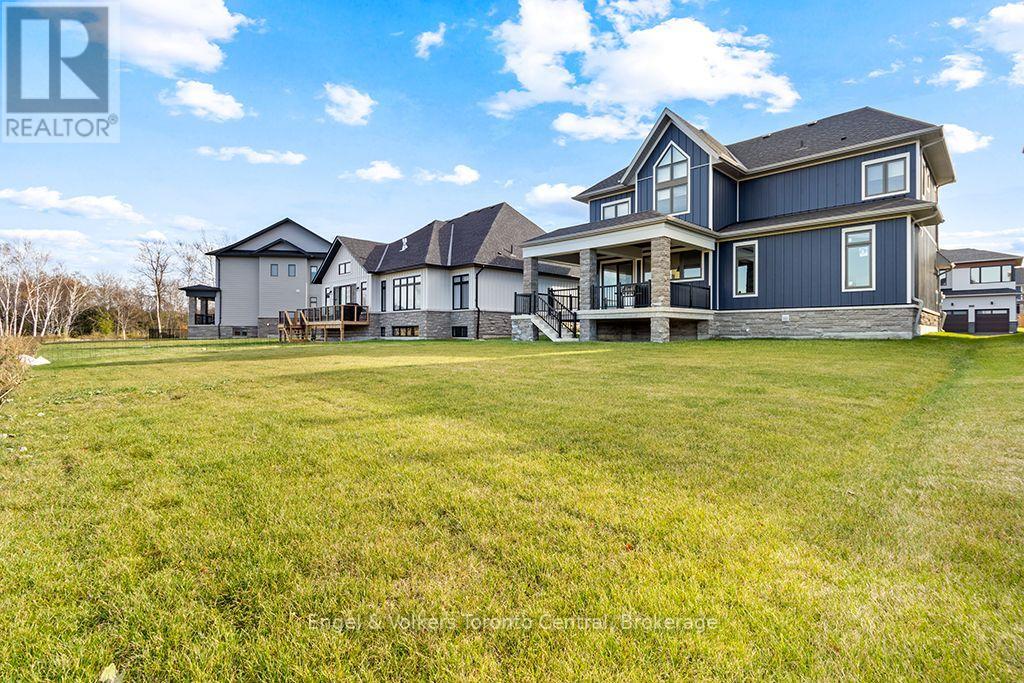 160 SPRINGSIDE CRESCENT - 35