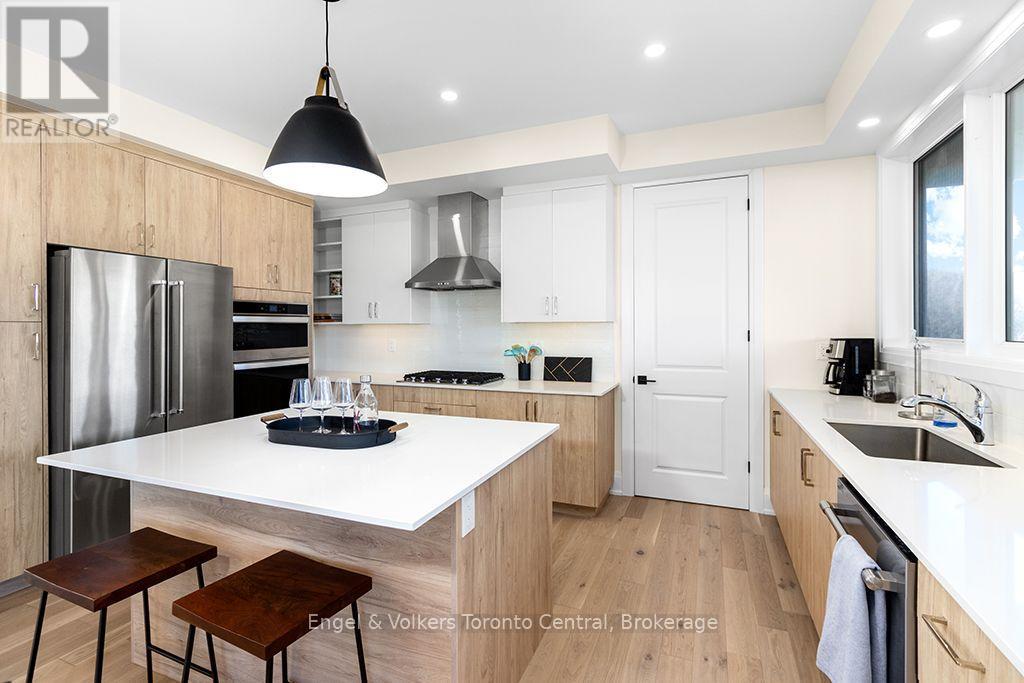 160 SPRINGSIDE CRESCENT - 9