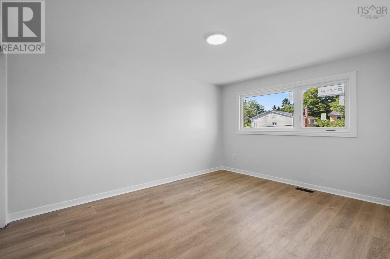 5/5A Marilyn Drive - Image 12
