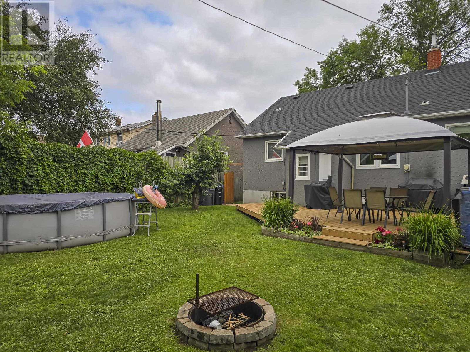 235 Franklin ST N - 11