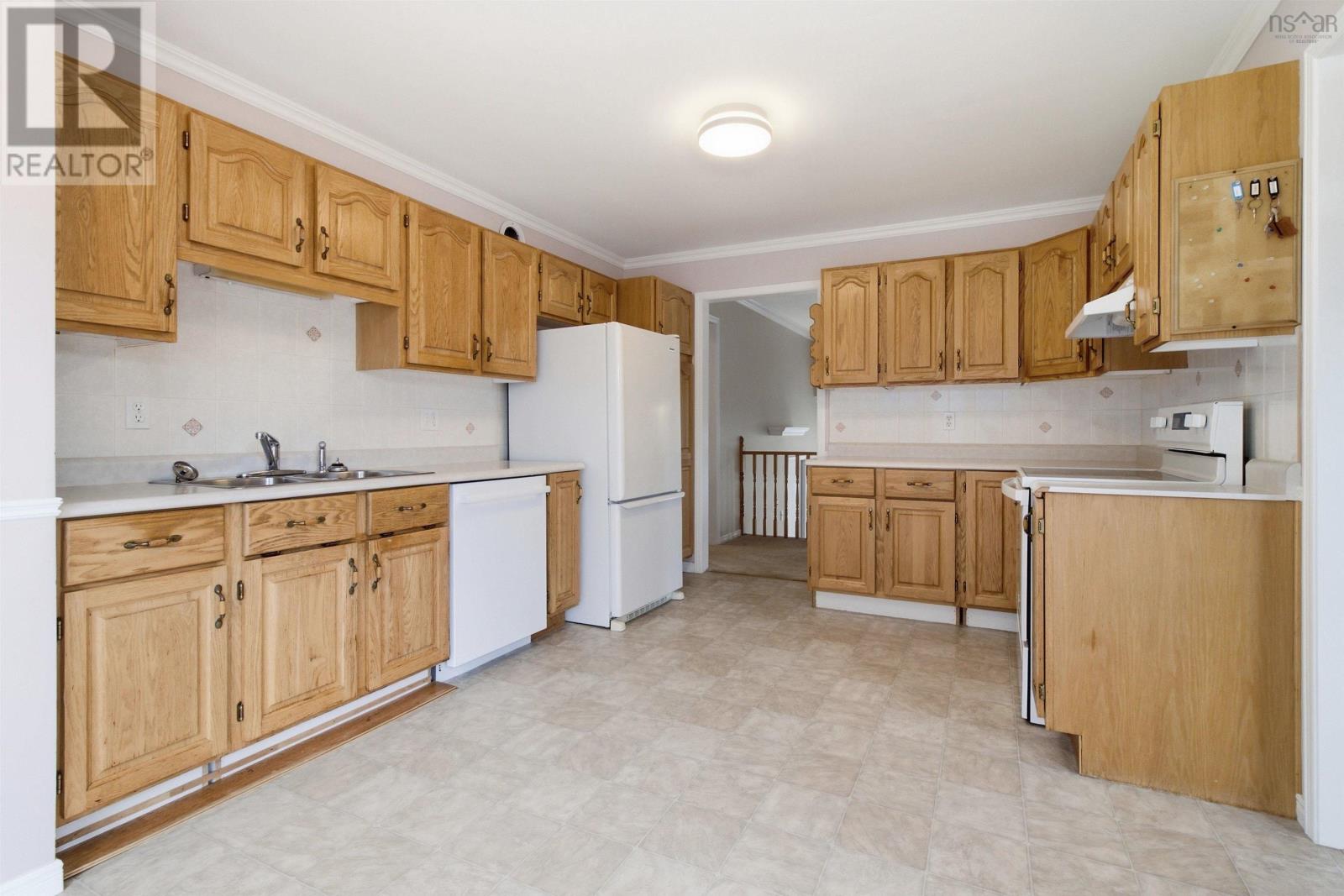 108 Stratford Drive - Image 11