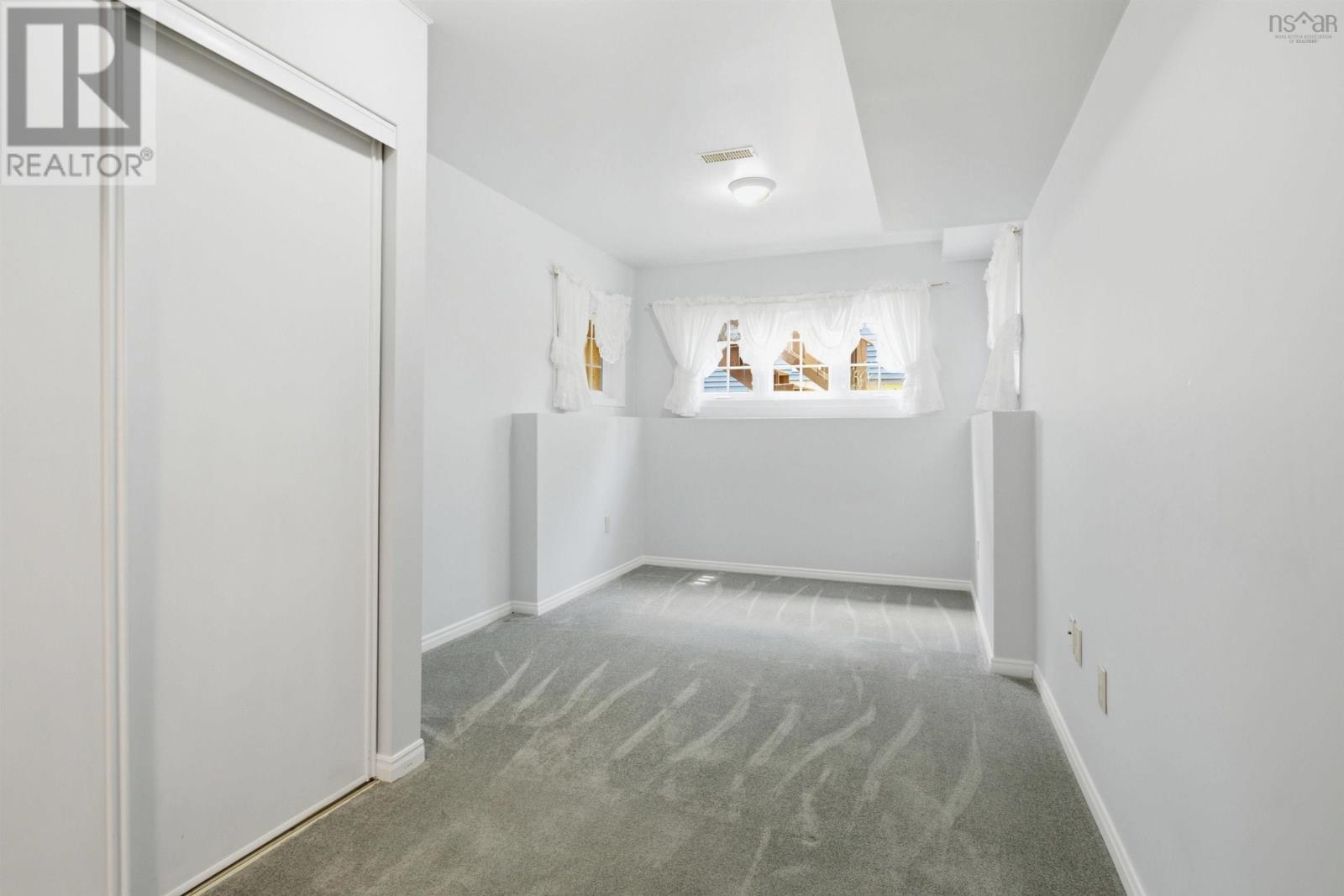 108 Stratford Drive - Image 31