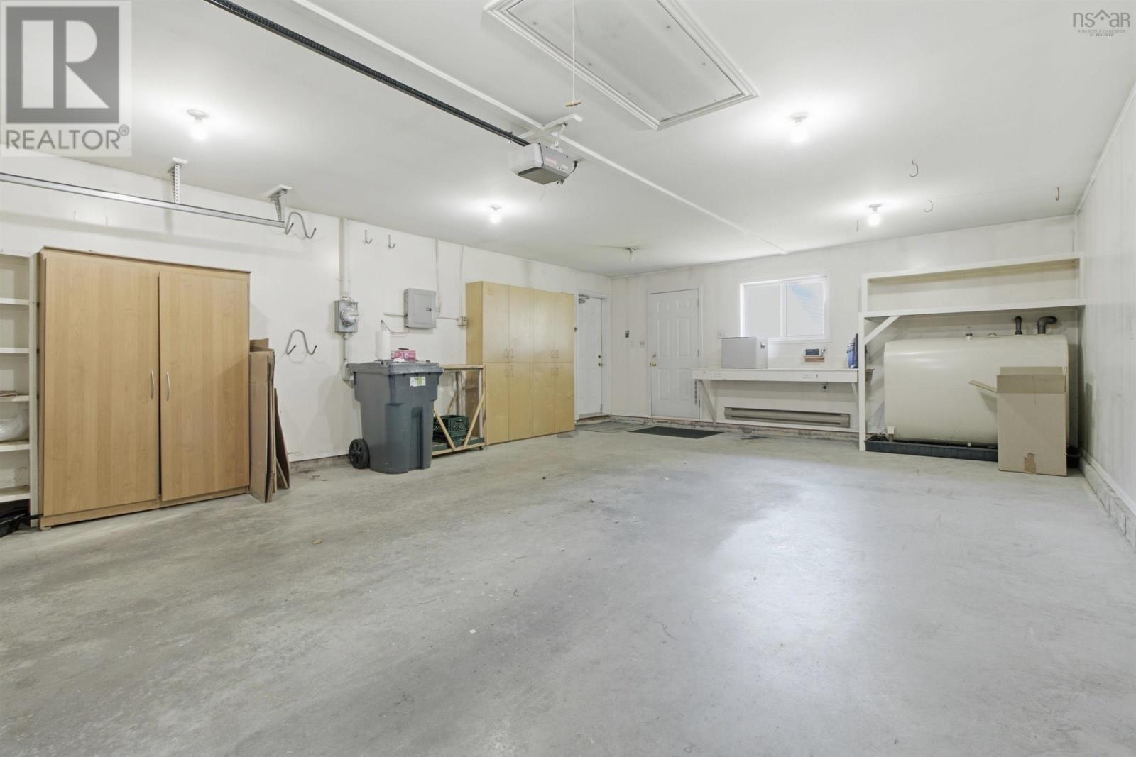 108 Stratford Drive - Image 40