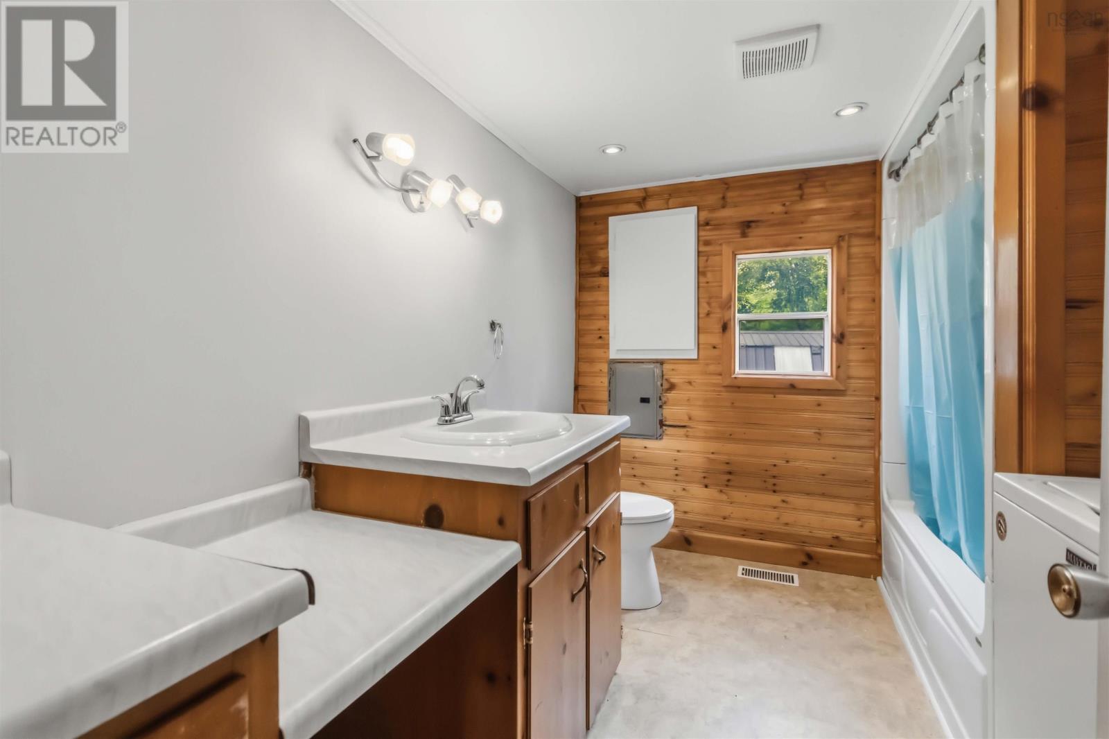 983 North River Road - Image 24