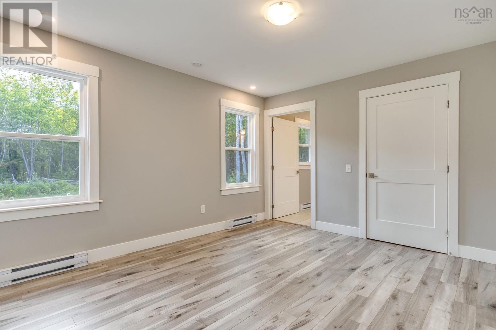 Property 27 of 50 of 105 Coltsfoot Lane