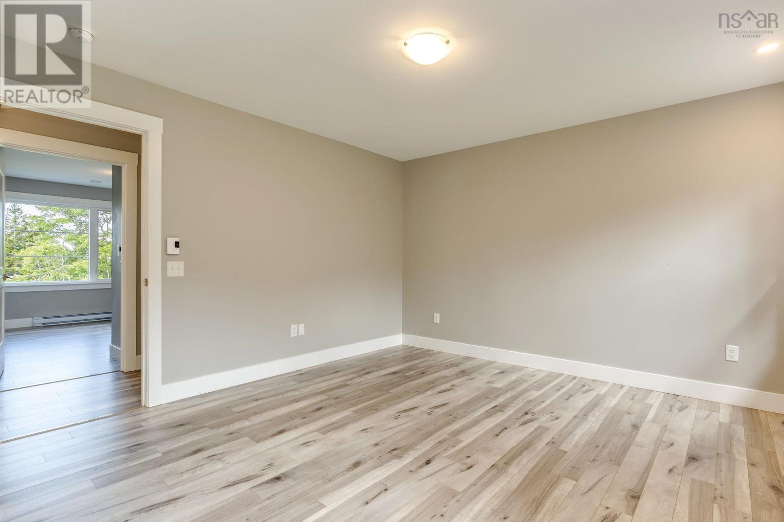 Property 23 of 50 of 105 Coltsfoot Lane