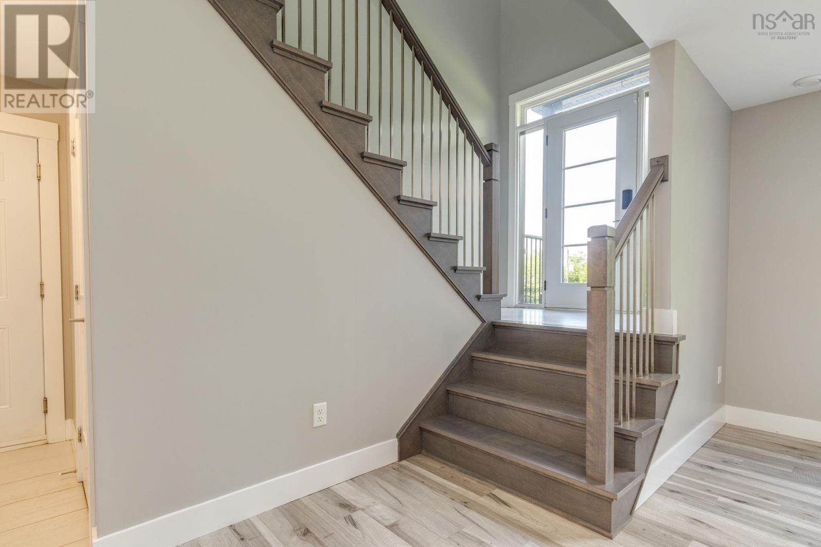 Property 35 of 50 of 105 Coltsfoot Lane