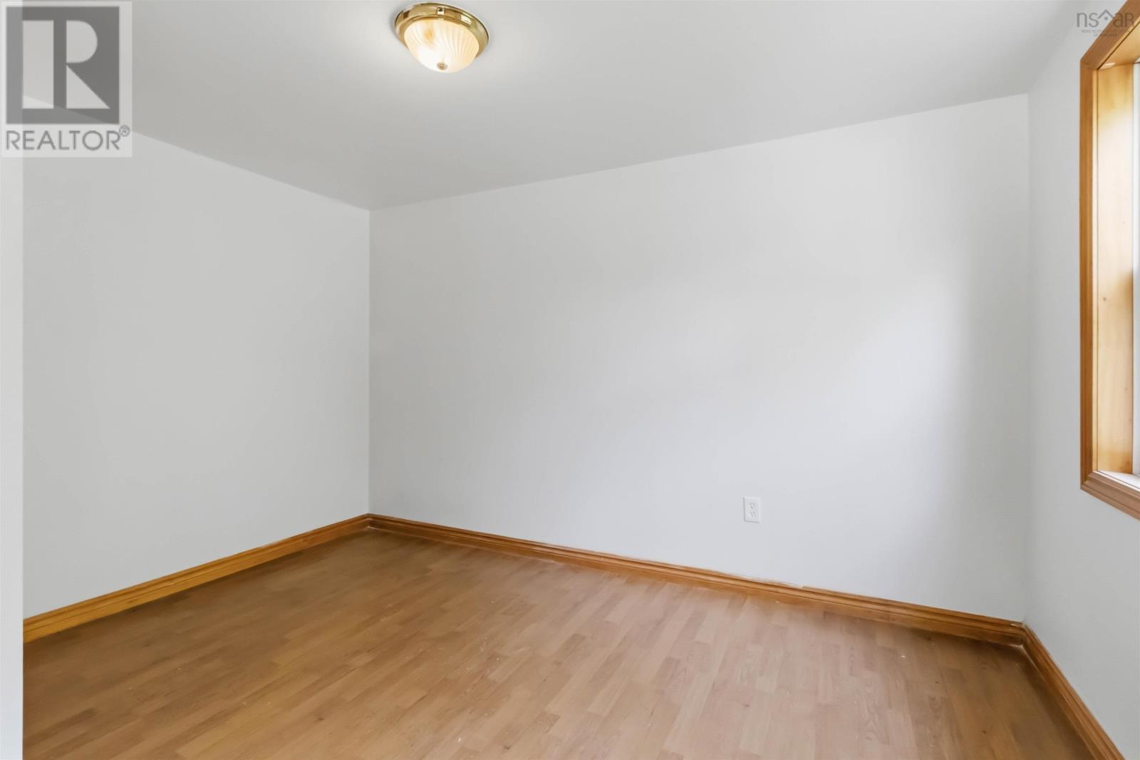 983 North River Road - 21