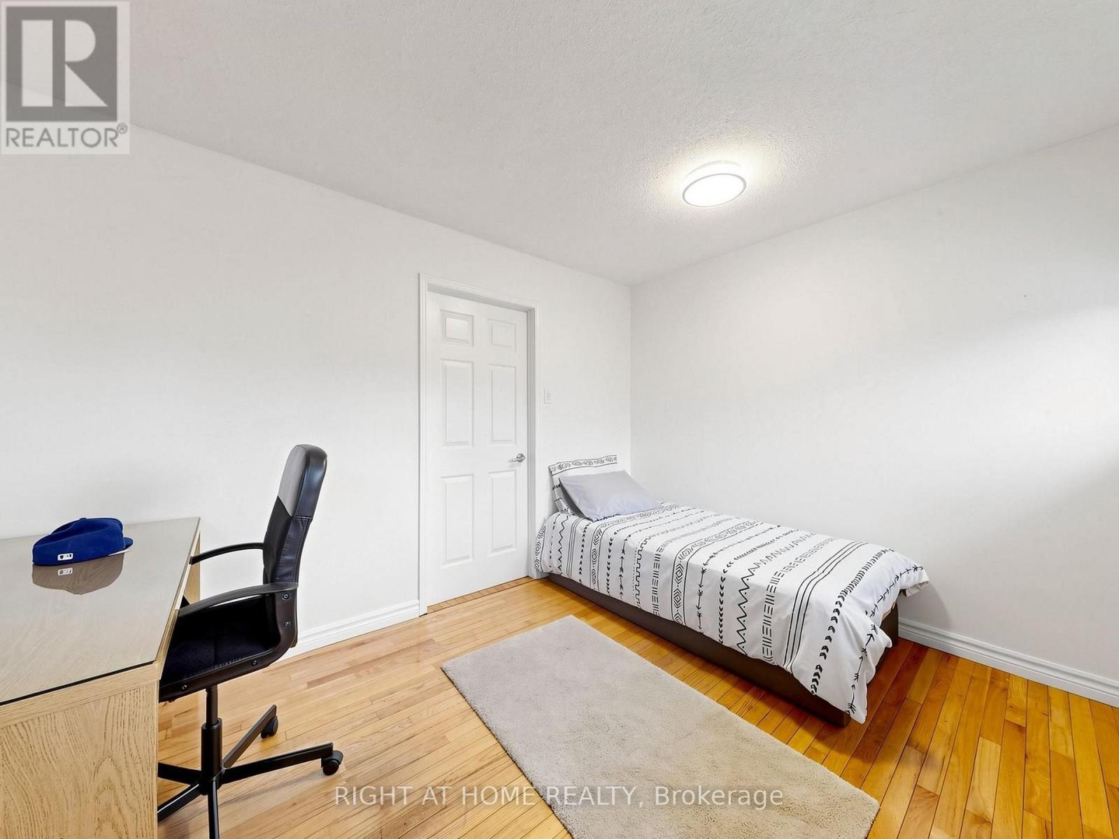 43 TOPHAM CRESCENT - Image 30