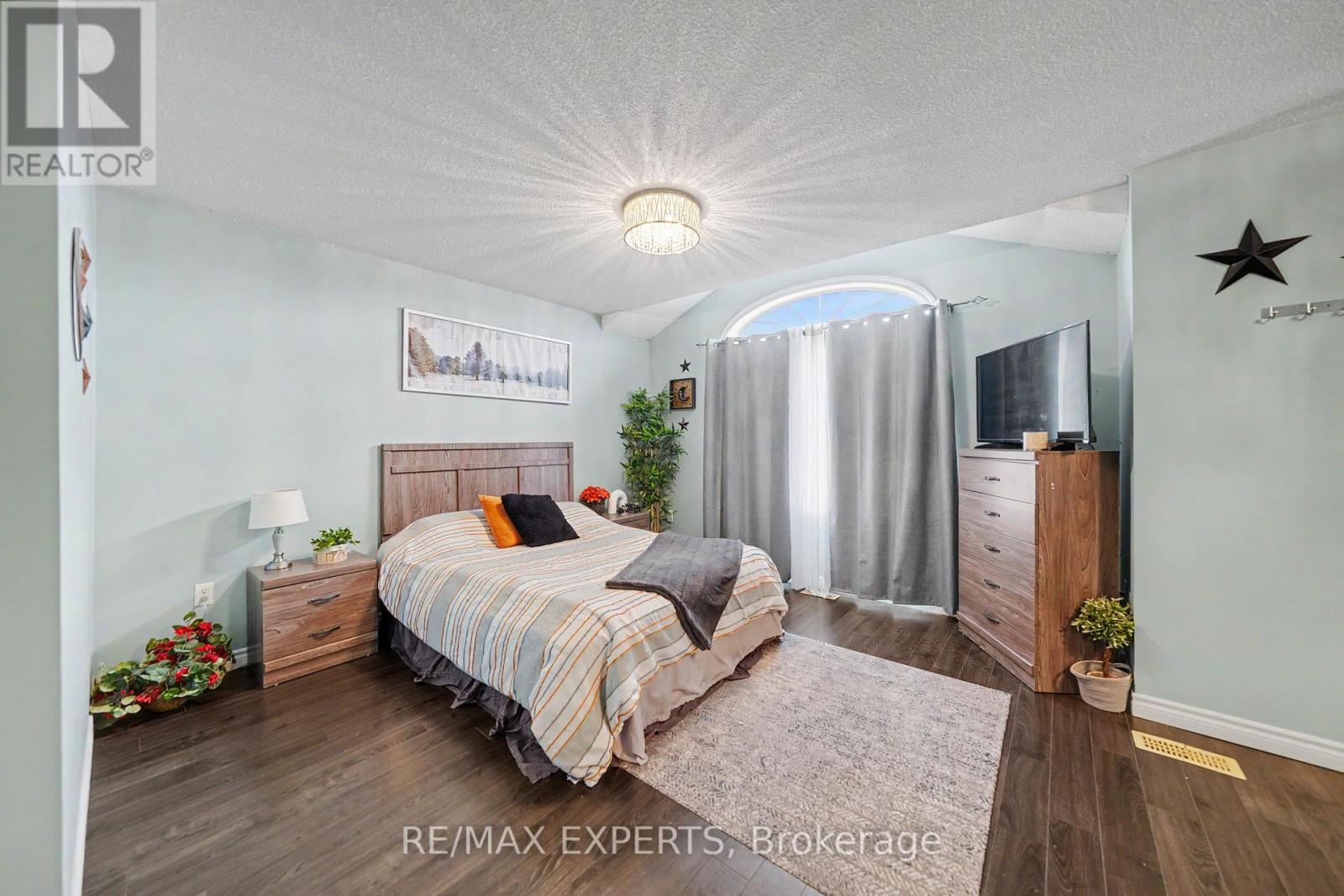 1261 BENSON STREET - Image 14