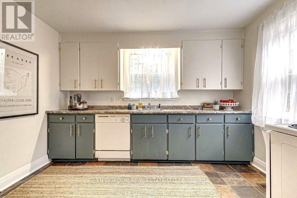 3 bedroom Single Family interior view, 595 Victoria Street, London East (East B), Ontario
