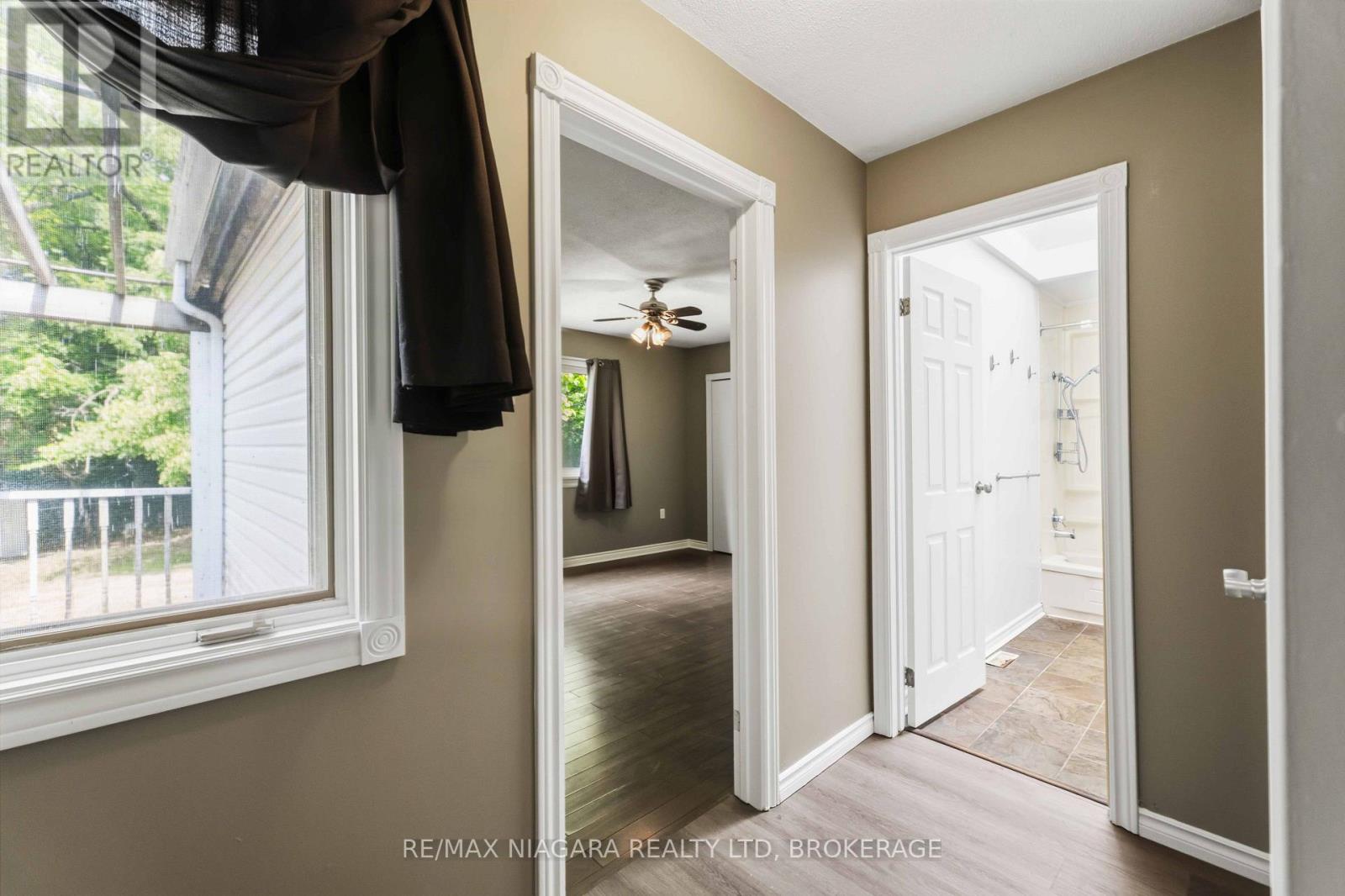 24 WELLAND VALE ROAD - 10
