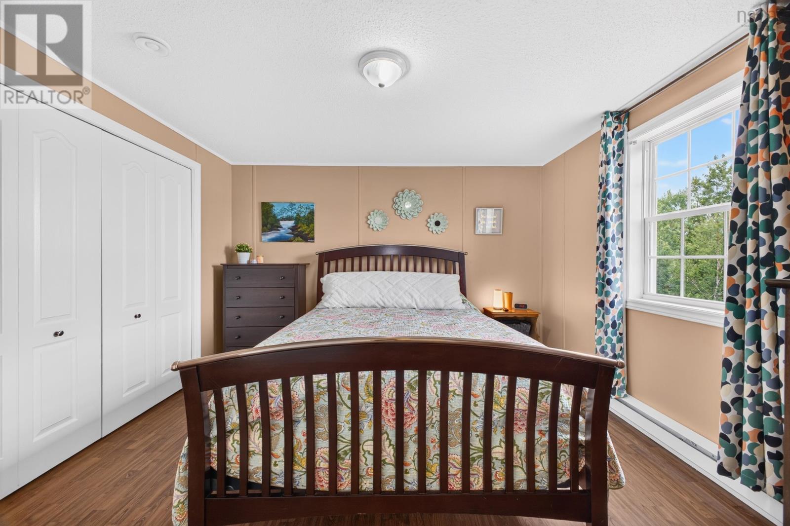 1047 GLEN FOREST Drive - Image 25