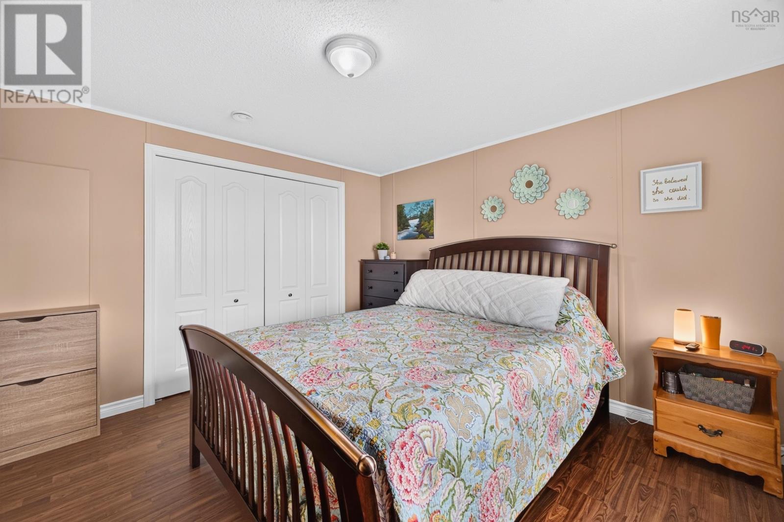 1047 GLEN FOREST Drive - Image 23