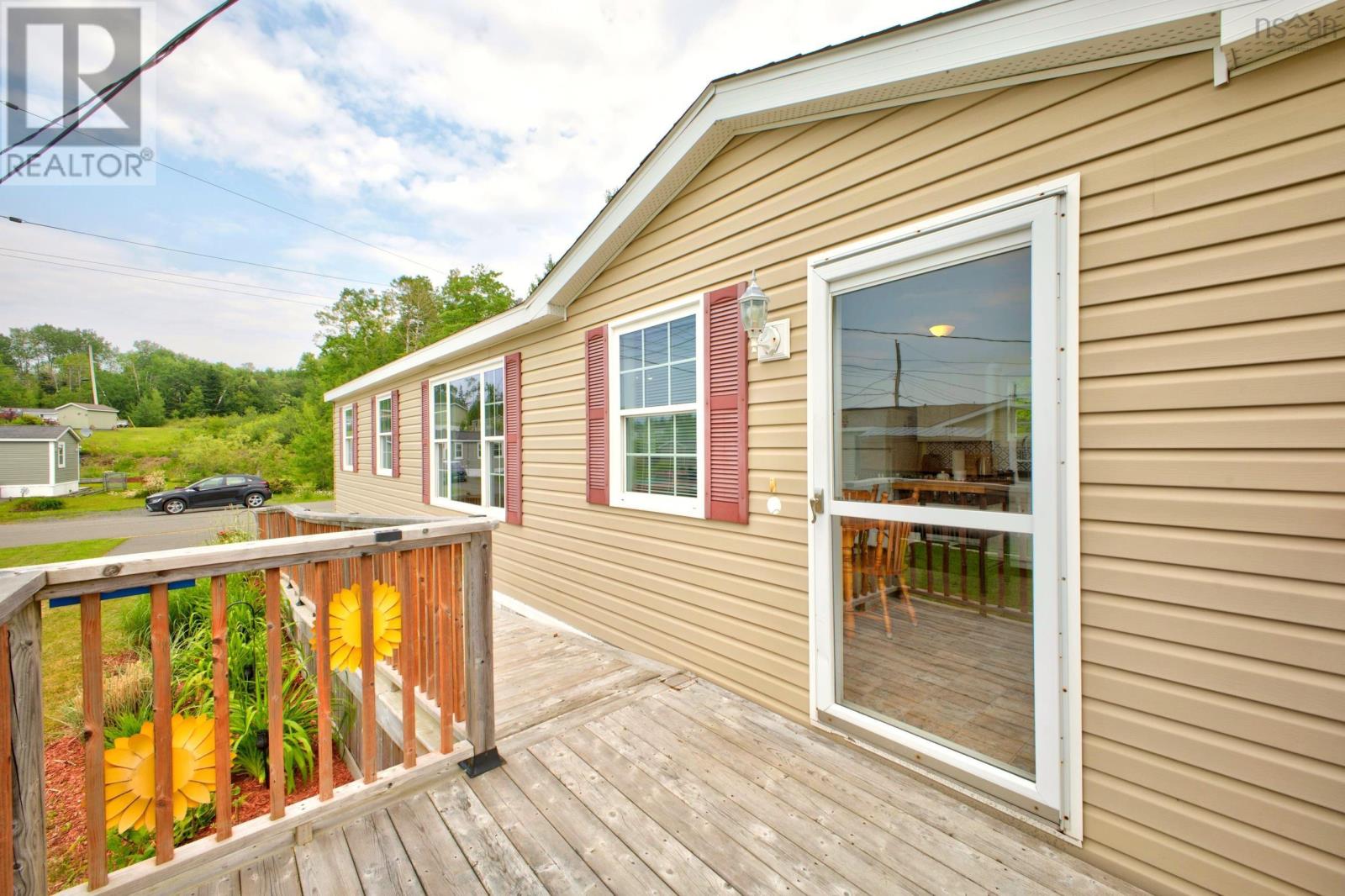 1047 GLEN FOREST Drive - Image 3