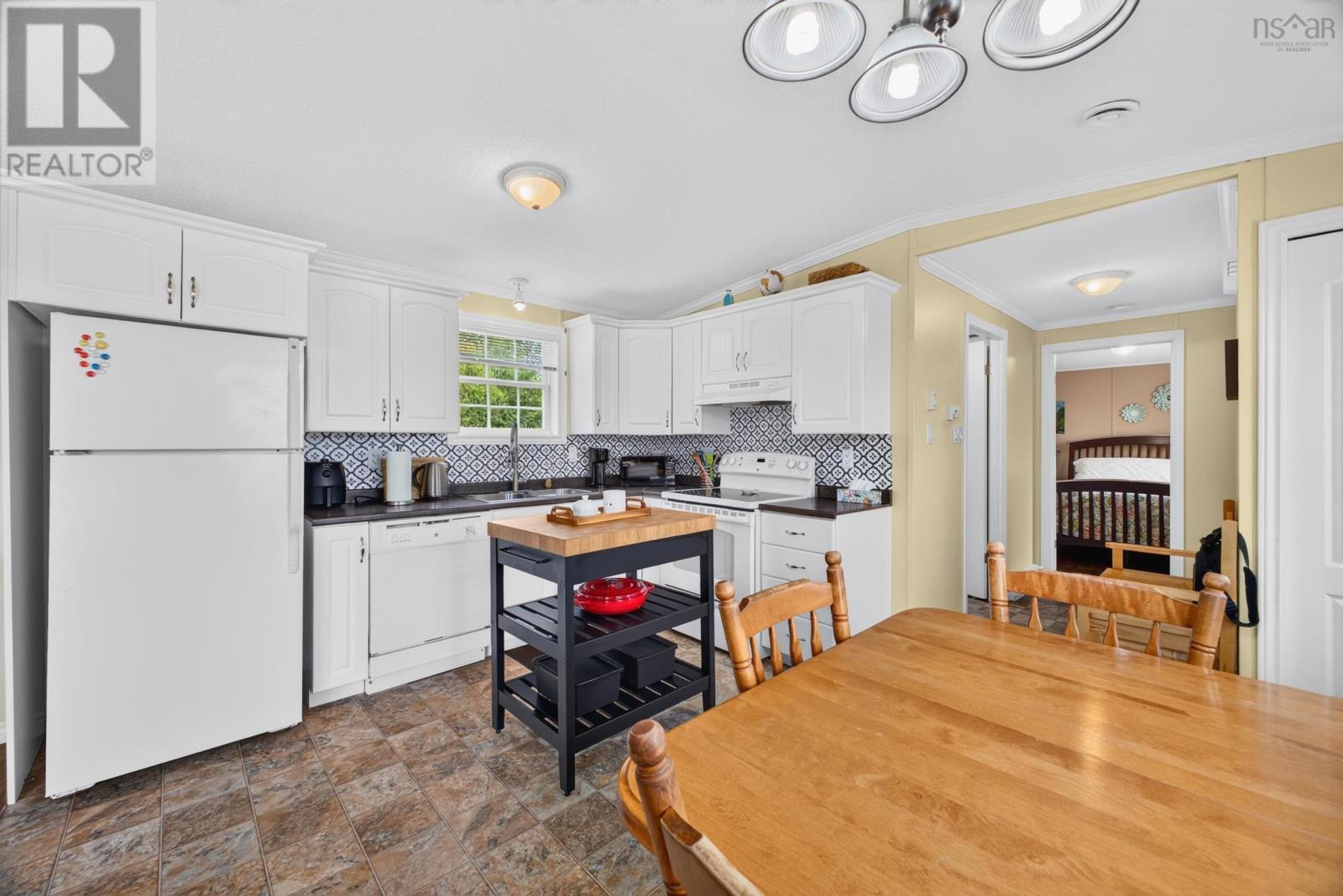1047 GLEN FOREST Drive - 9