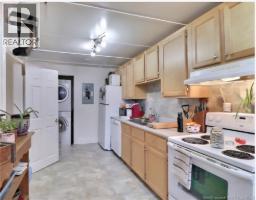 17 Pleasant Street, photo 13