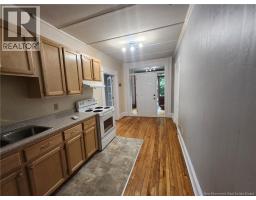 17 Pleasant Street, photo 15