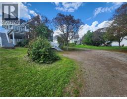 17 Pleasant Street, photo 9