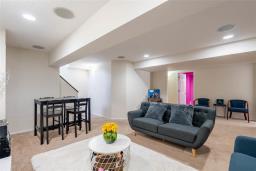 250 Mosselle Drive, Winnipeg, MB R2P1N7 Photo 24