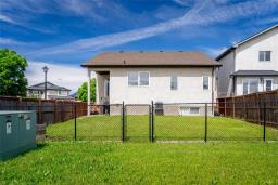 250 Mosselle Drive, Winnipeg, MB R2P1N7 Photo 35