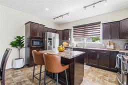 250 Mosselle Drive, Winnipeg, MB R2P1N7 Photo 9