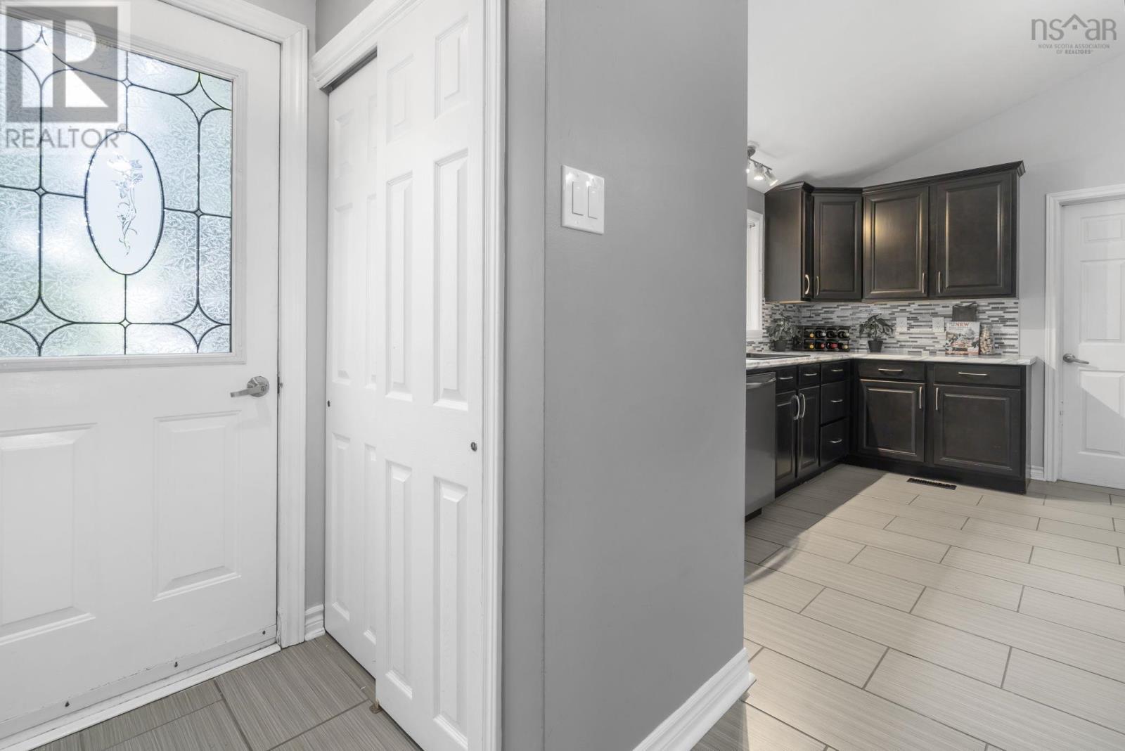 25 Dumbarton Avenue - Image 11