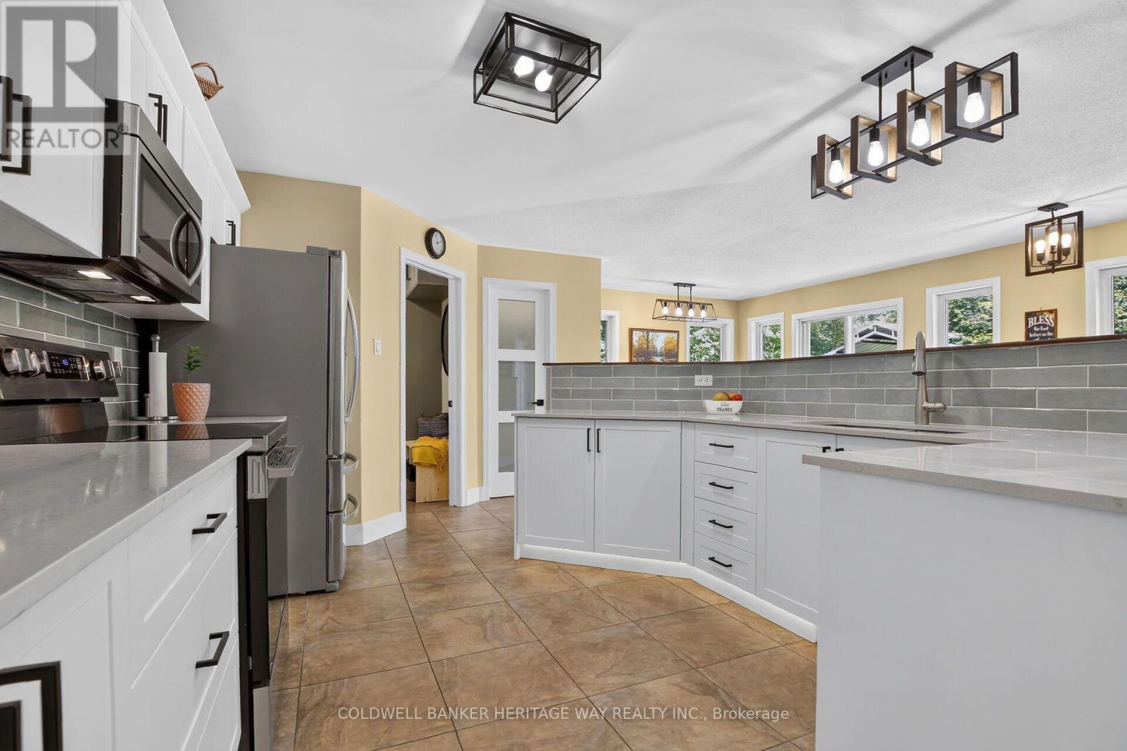 515 BALMORAL DRIVE - Image 11