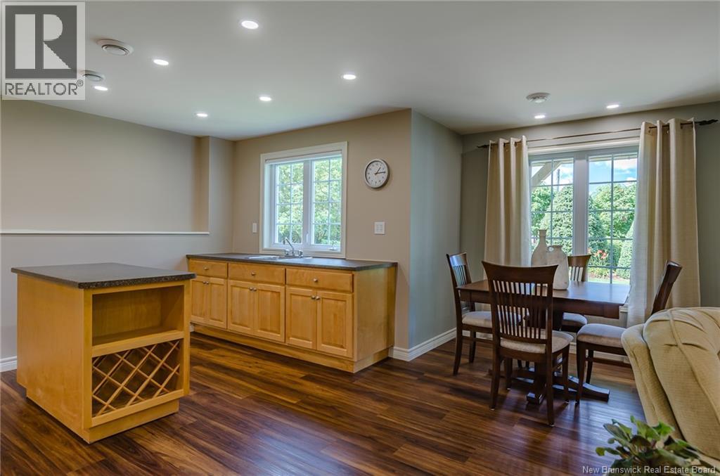 8 Aaron Avenue - Image 38