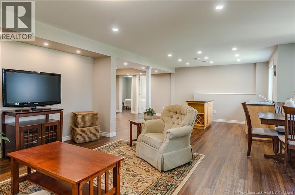 8 Aaron Avenue - Image 39