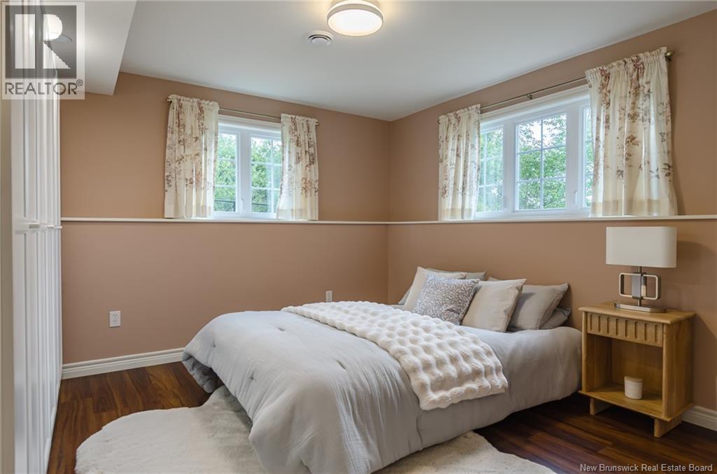 8 Aaron Avenue - Image 40