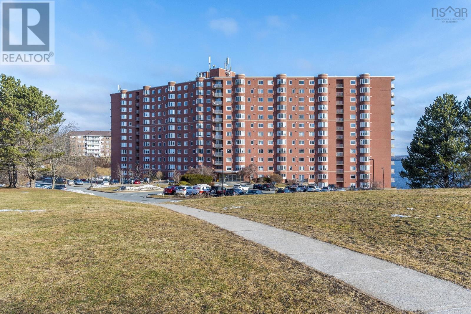 1110 45 Vimy Avenue