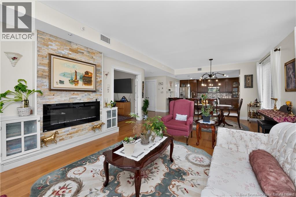 #103 185 Royal Oaks Boulevard - Image 18