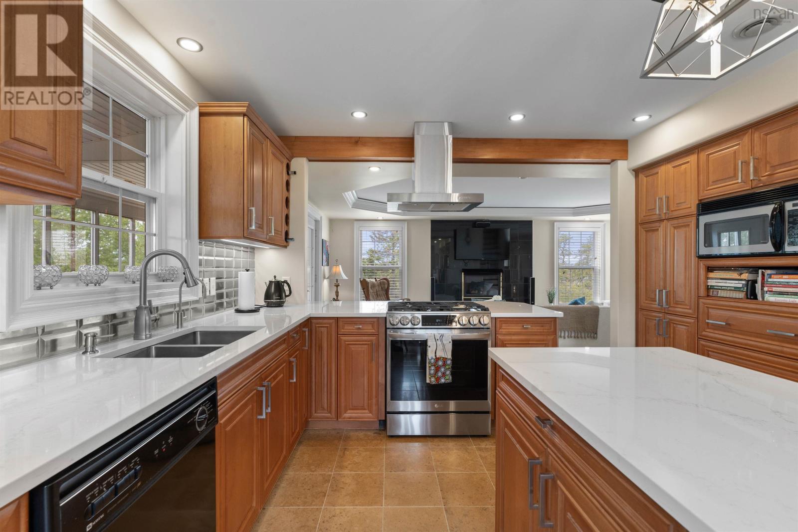 1021 Bissett Road - Image 24