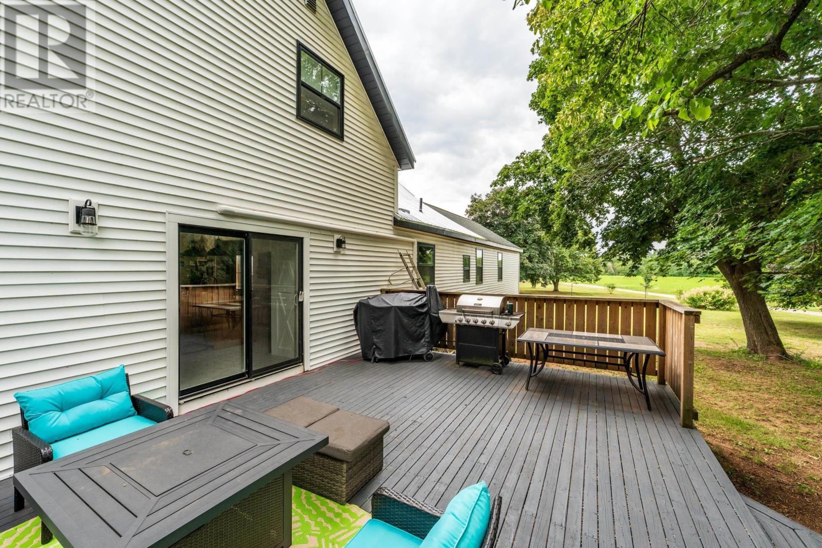997 Maple Avenue - Image 10
