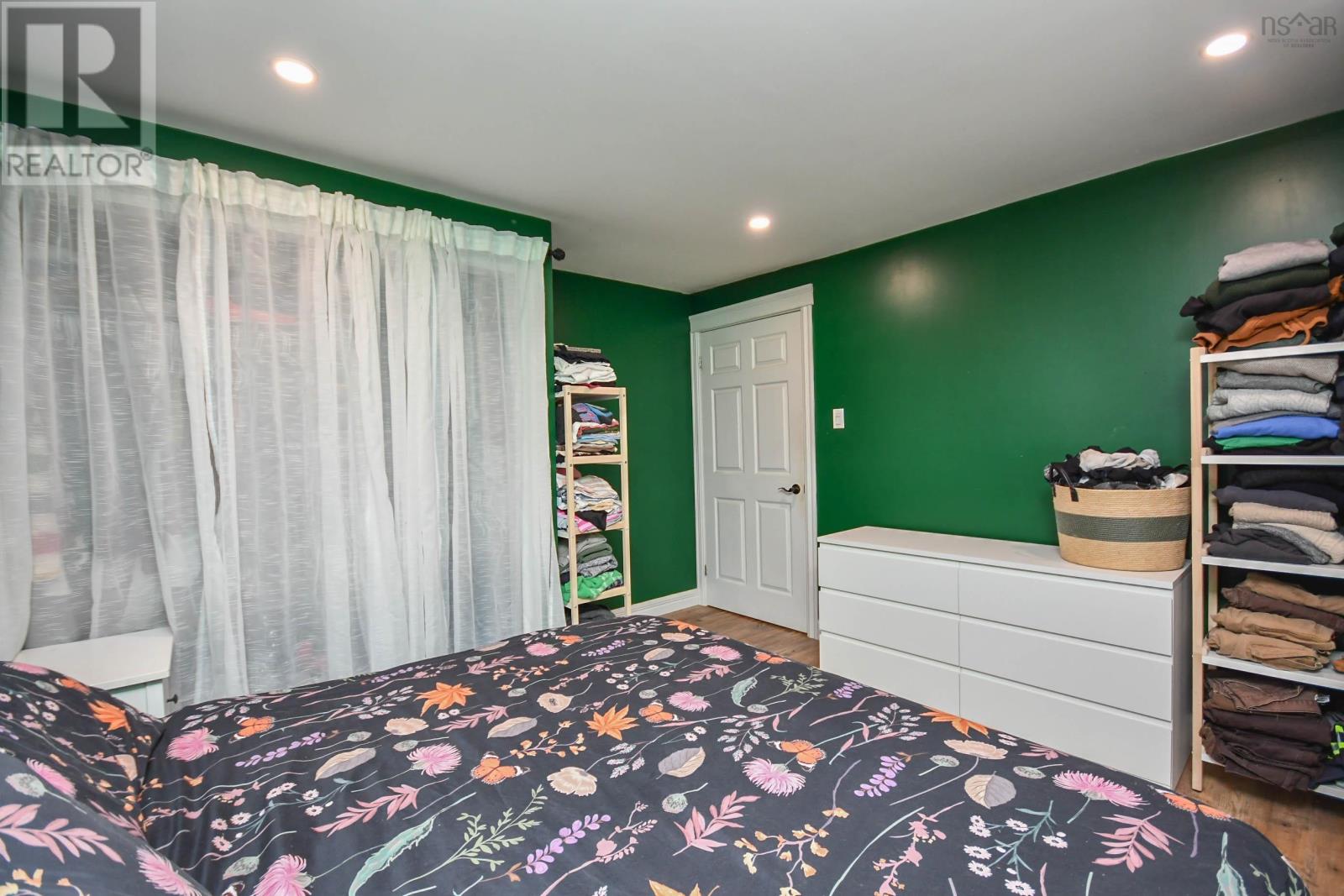 551 College Road - 26