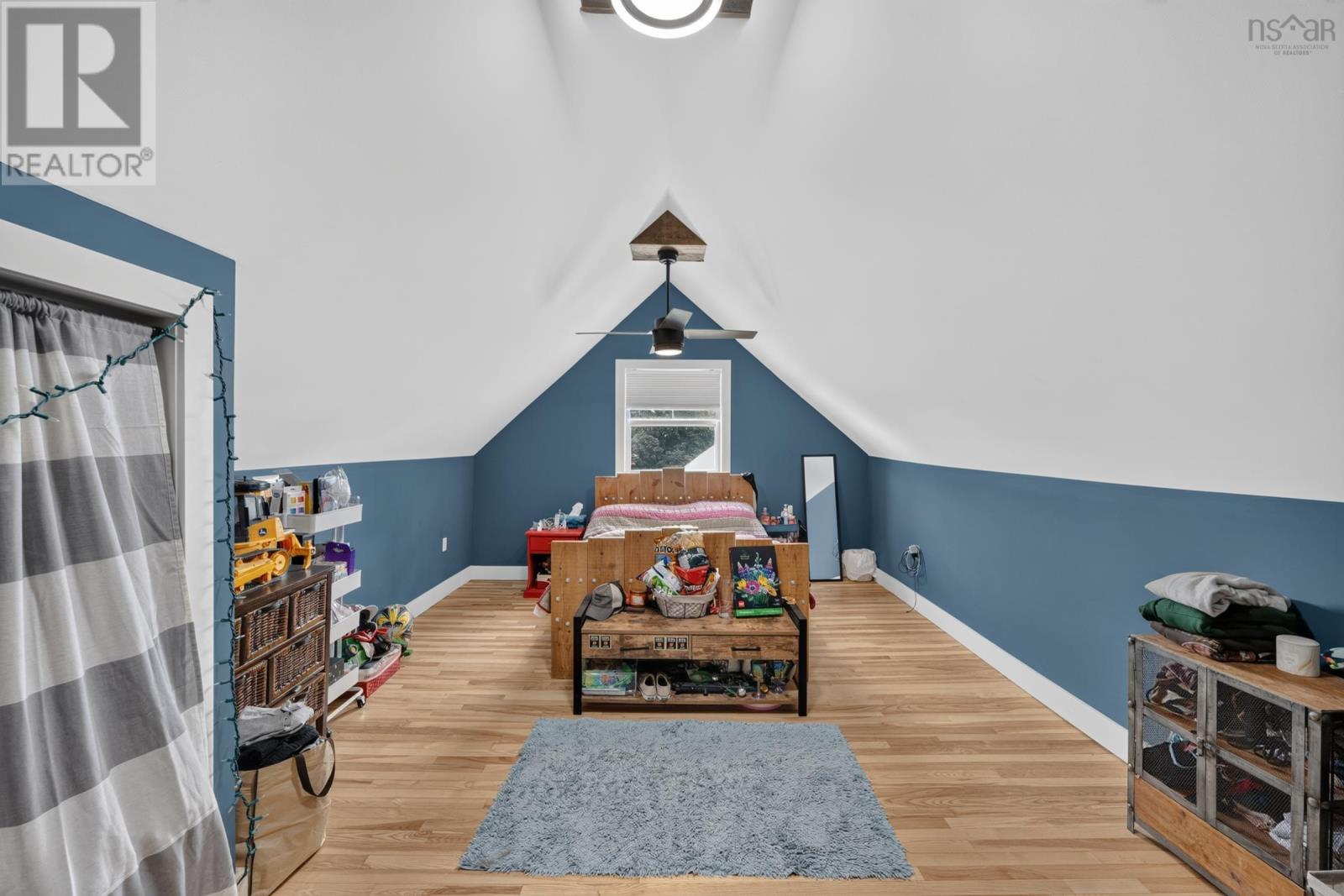 997 Maple Avenue - Image 37
