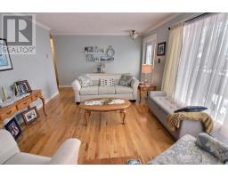 212 Main Street thumbnail 3